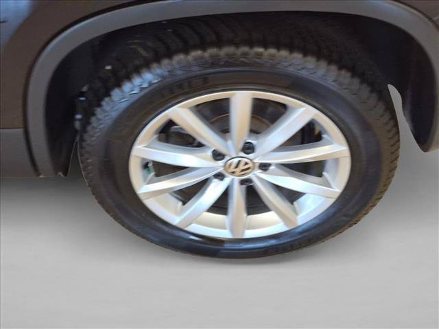 Used 2017 Volkswagen Tiguan Wolfsburg Edition AWD/4WD image 24