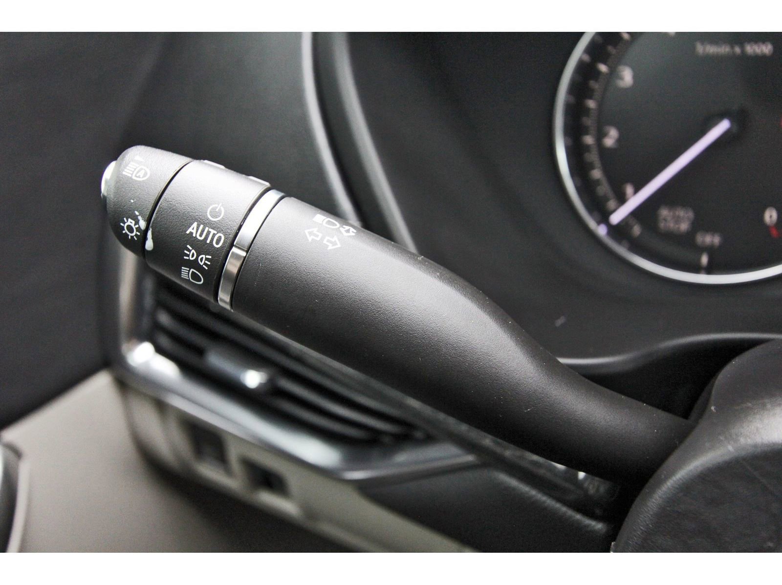 Used 2023 Cadillac XT4 Premium Luxury w/ Cold Weather Package image 17