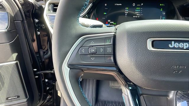 Used 2023 Jeep Grand Cherokee Trailhawk image 27