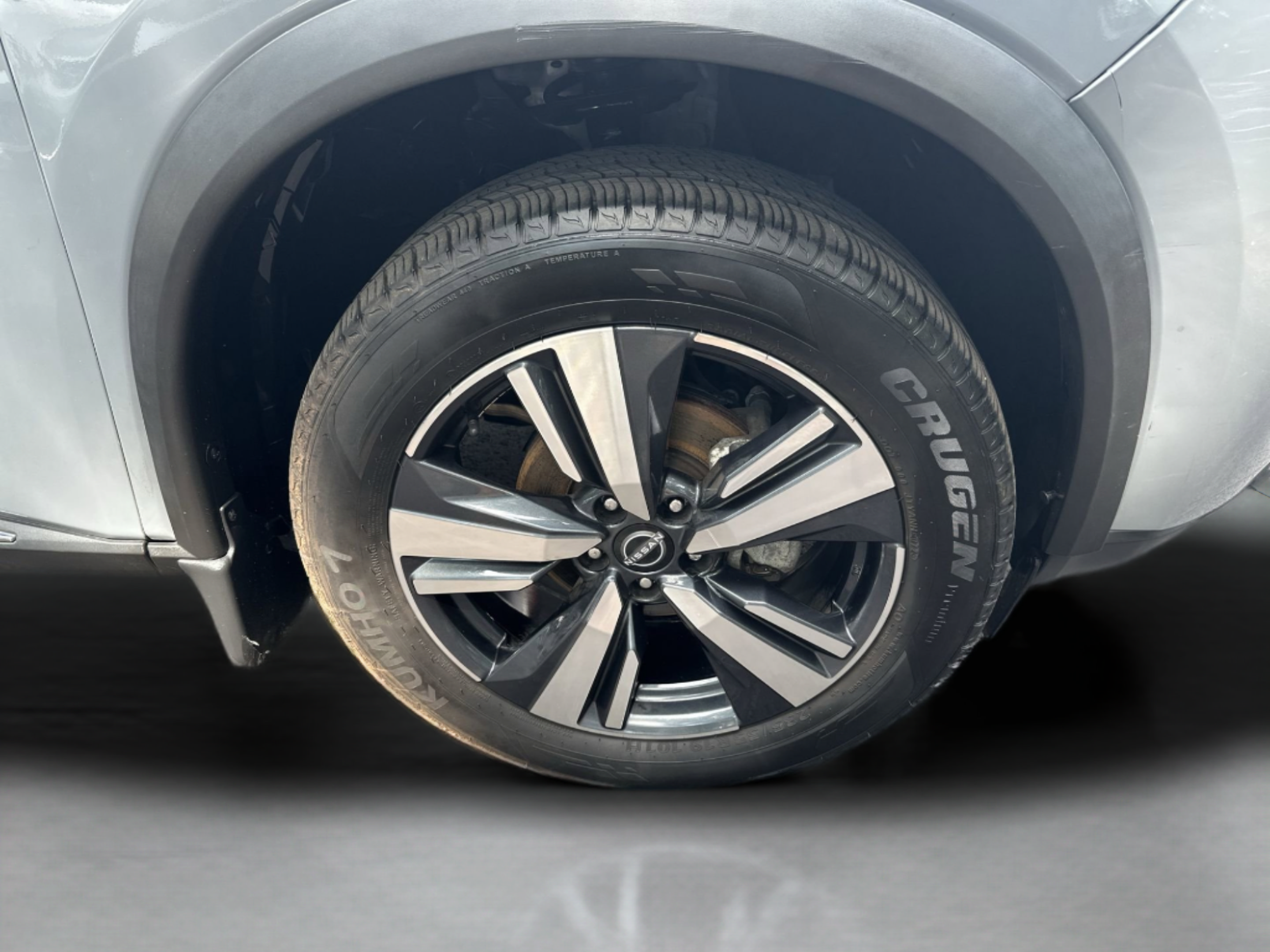 Used 2023 Nissan Rogue SL FWD image 30
