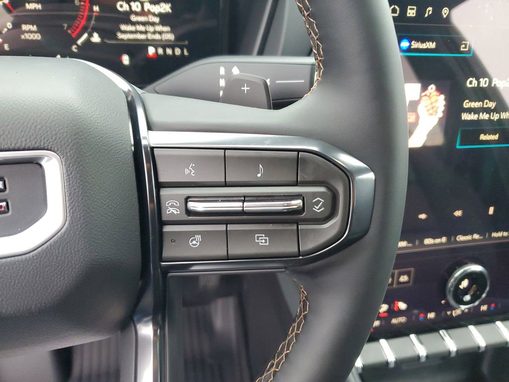 New 2026 GMC Terrain AT4 w/ LPO, Black Badging Package image 21