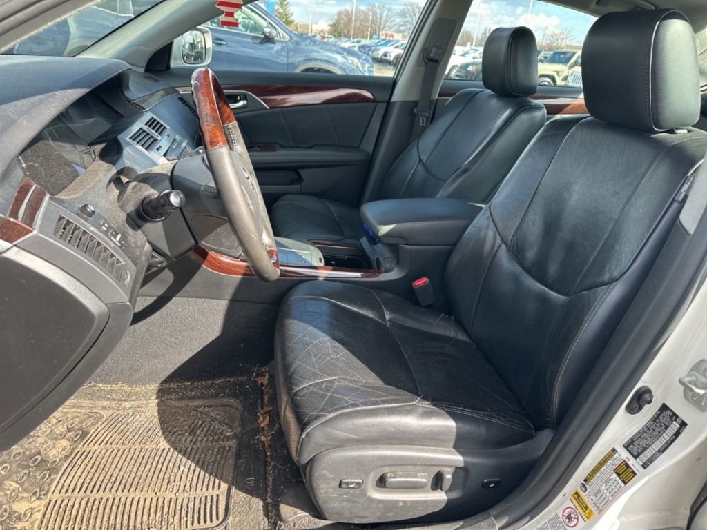 Used 2009 Toyota Avalon Limited image 15