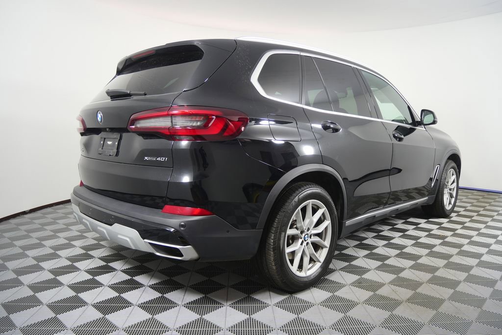 Certified 2022 BMW X5 xDrive40i w/ Premium Package image 3