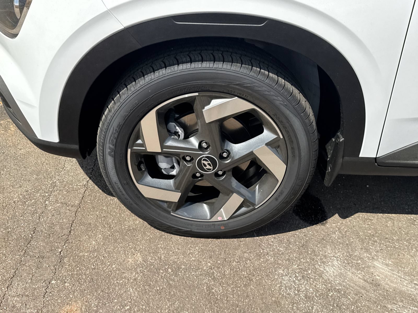 New 2026 Hyundai Venue SEL FWD image 12