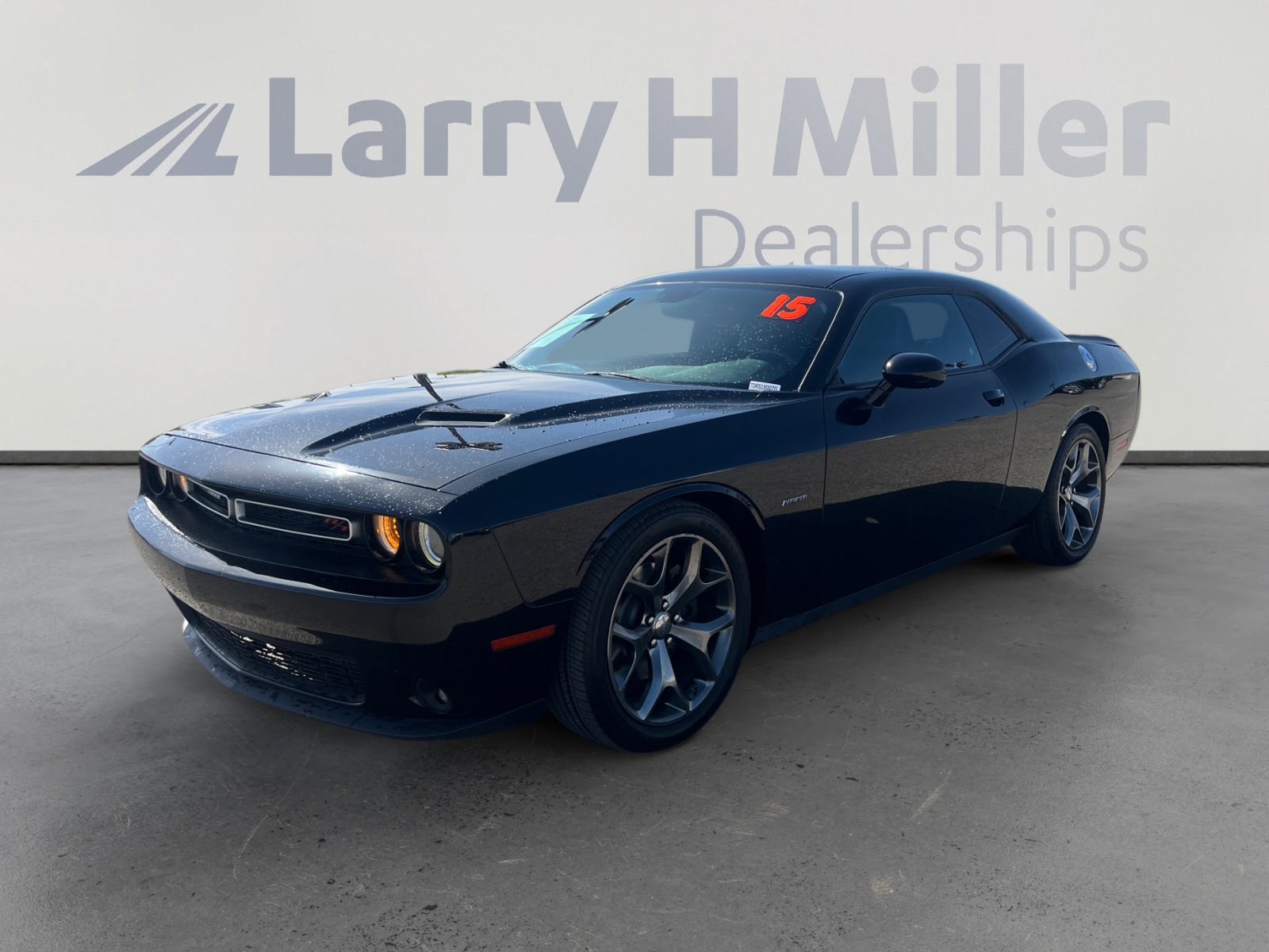 Used 2015 Dodge Challenger R/T Plus RWD image 1