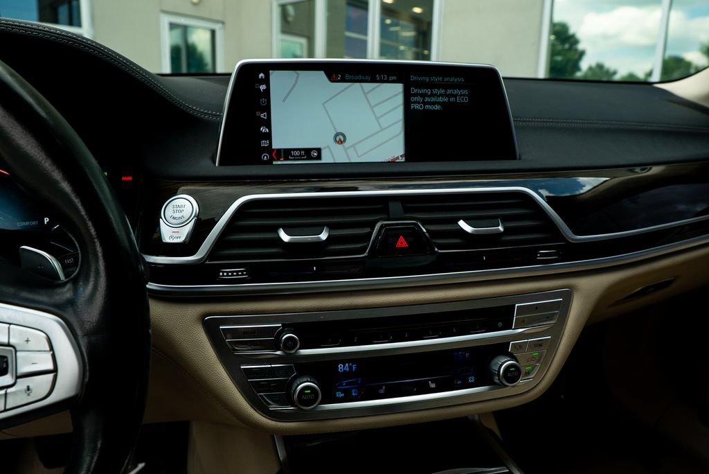 Used 2018 BMW 740i RWD image 28
