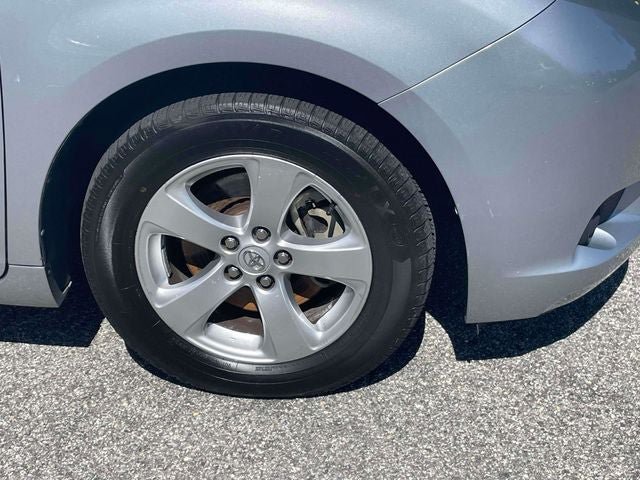 Used 2014 Toyota Sienna LE FWD image 10