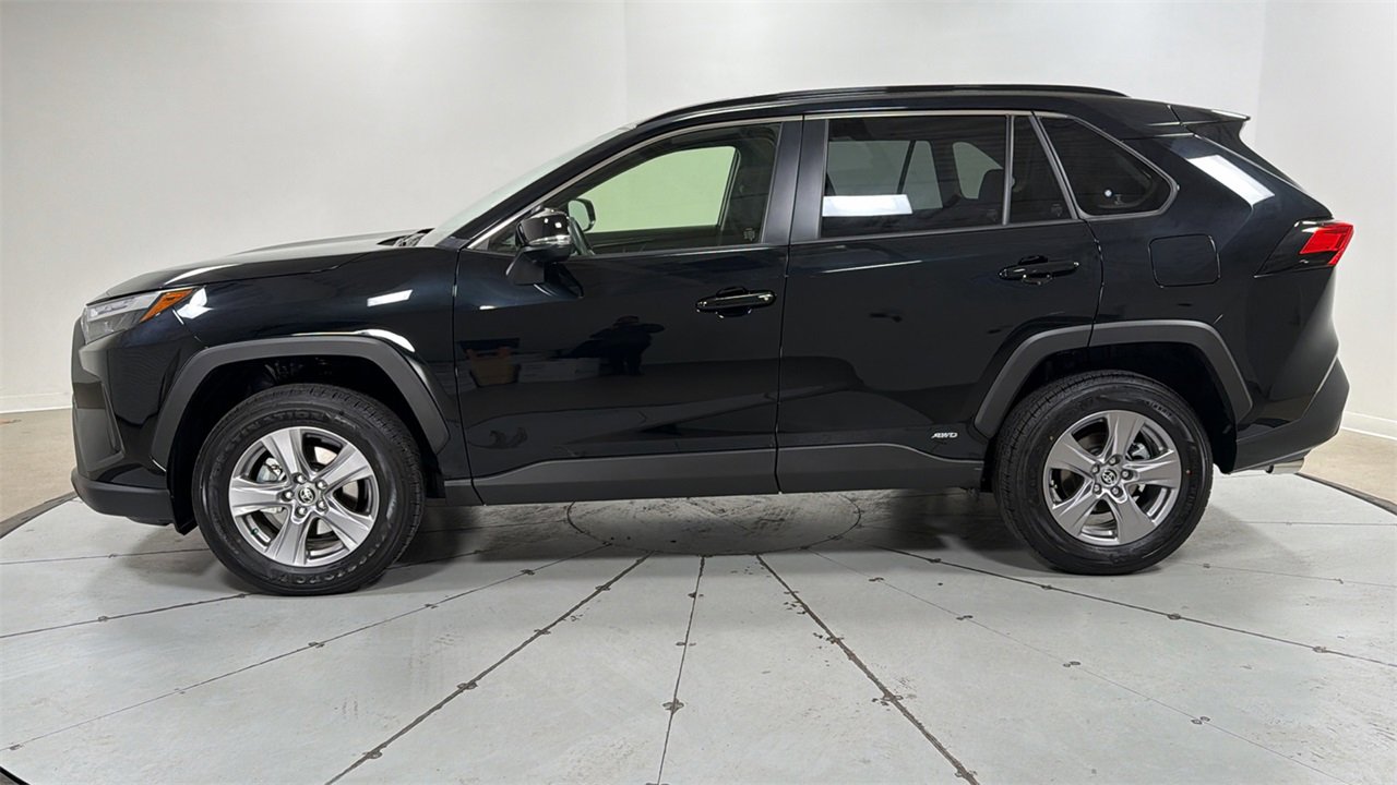 Certified 2025 Toyota RAV4 LE image 8