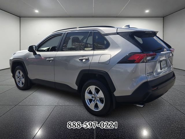Used 2020 Toyota RAV4 XLE w/ Convenience Package image 3