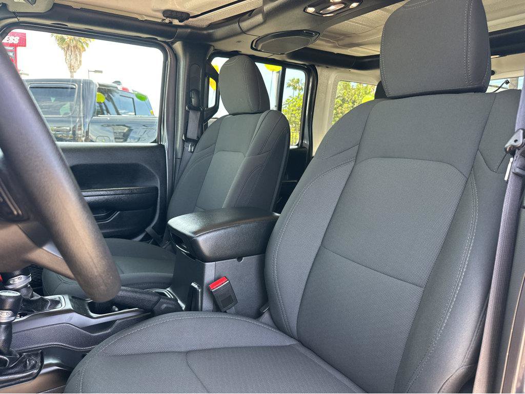 Used 2022 Jeep Wrangler Unlimited Sport AWD/4WD image 7