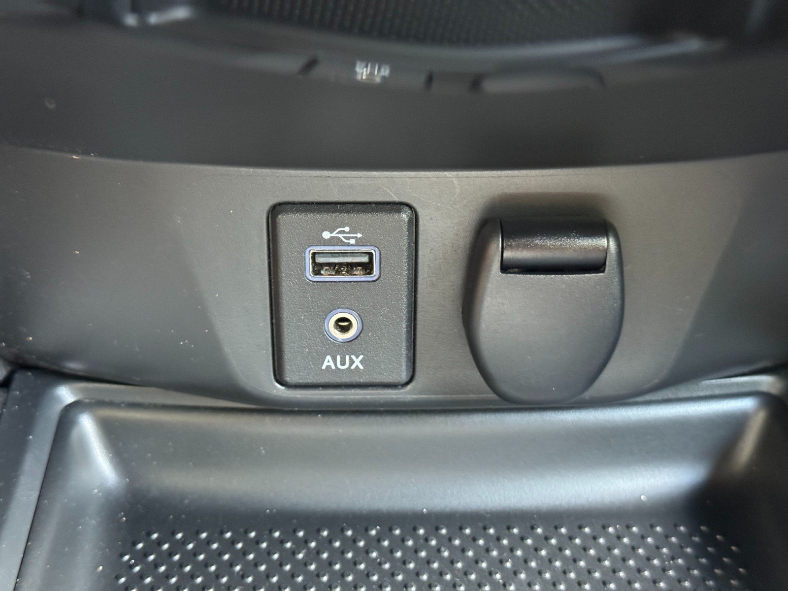 Used 2017 Nissan Rogue S AWD/4WD image 25