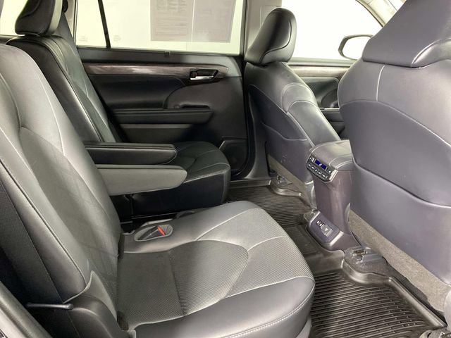 Used 2021 Toyota Highlander Platinum AWD/4WD image 12