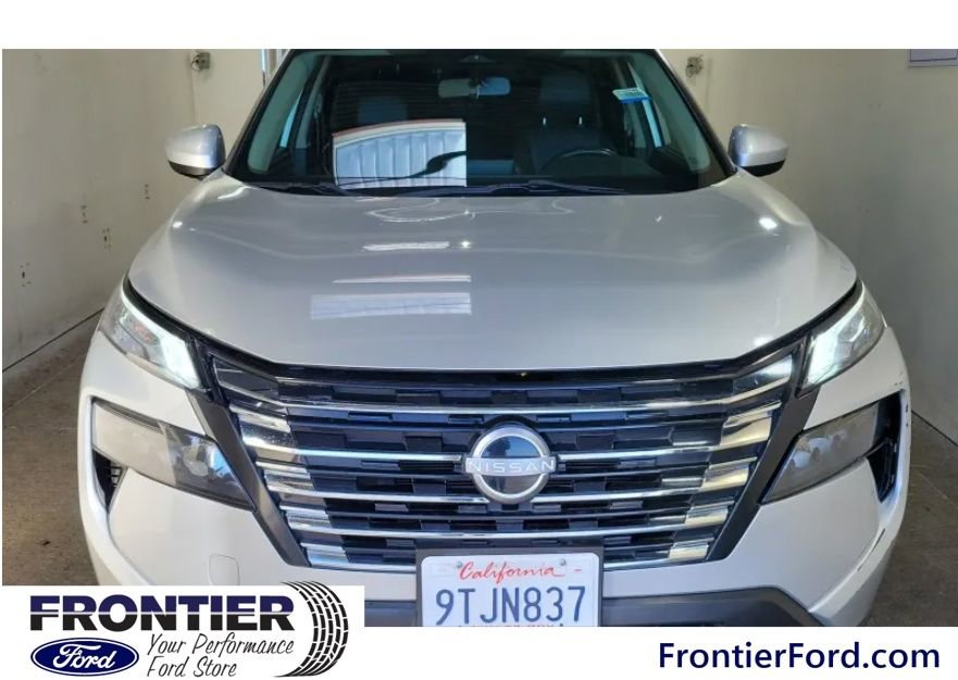 Used 2024 Nissan Rogue SV w/ SV Premium Package AWD/4WD image 5