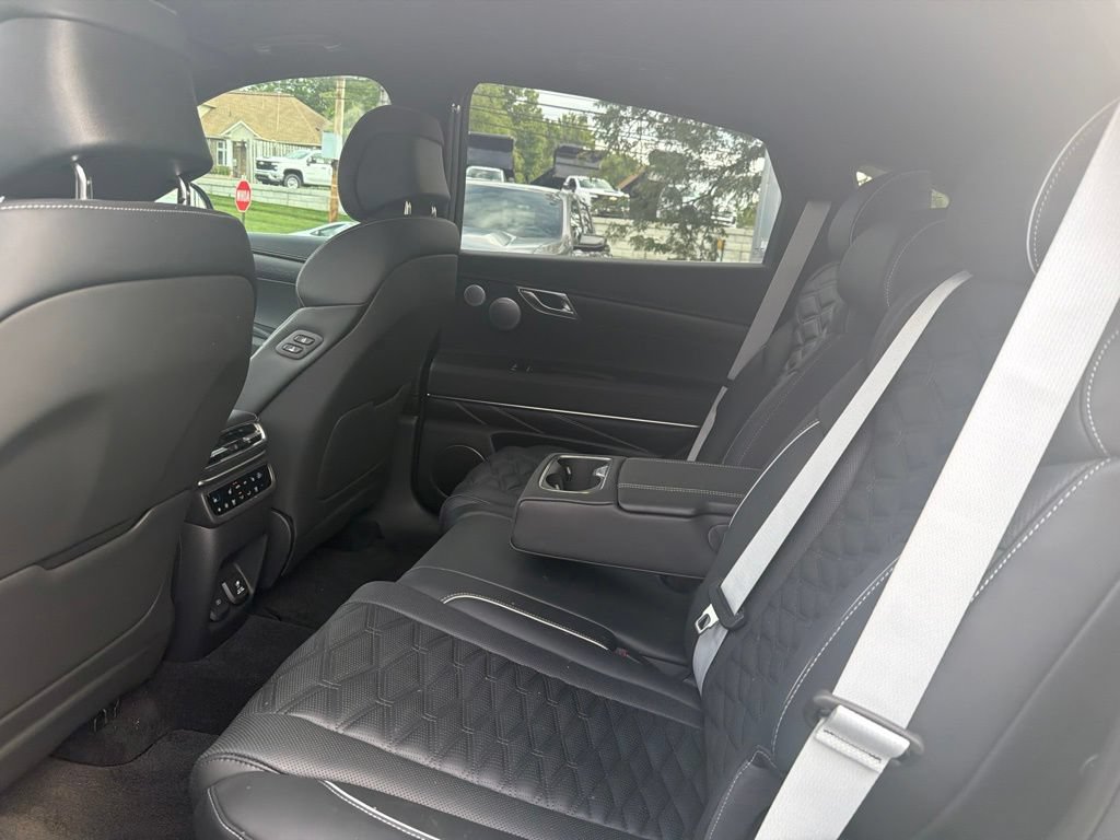 Used 2025 Genesis GV80 3.5T AWD/4WD image 11