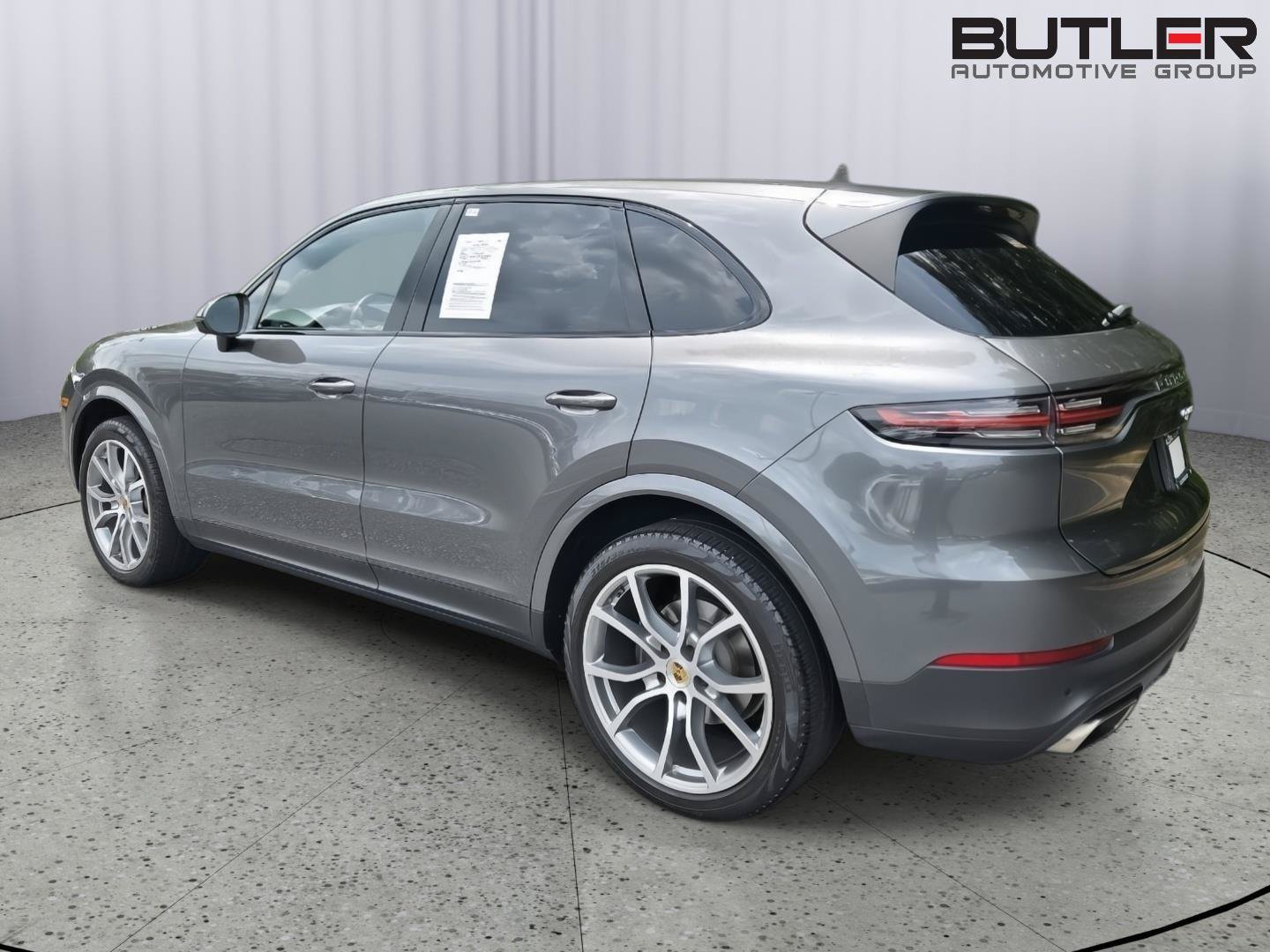Used 2020 Porsche Cayenne AWD/4WD image 16