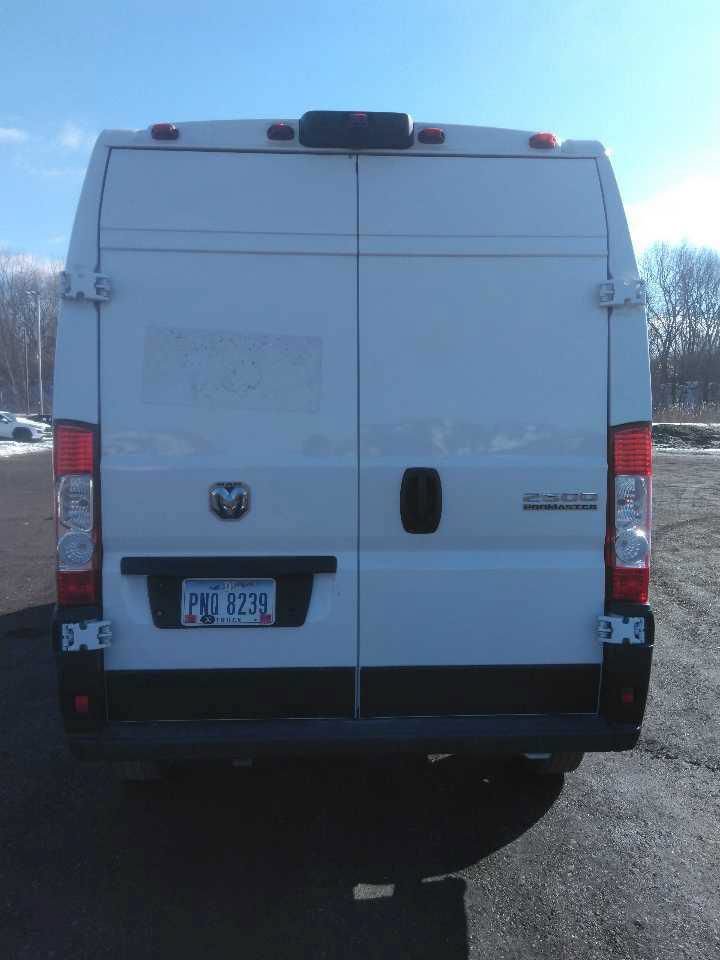 Used 2024 RAM ProMaster 2500 w/ Convenience Group FWD image 9
