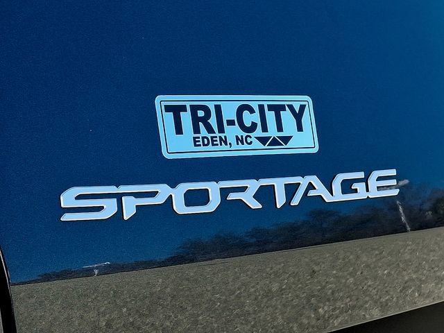 Used 2025 Kia Sportage EX image 31