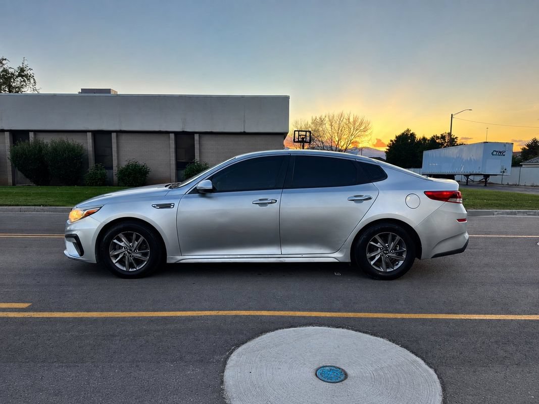 Used 2019 Kia Optima LX FWD image 2