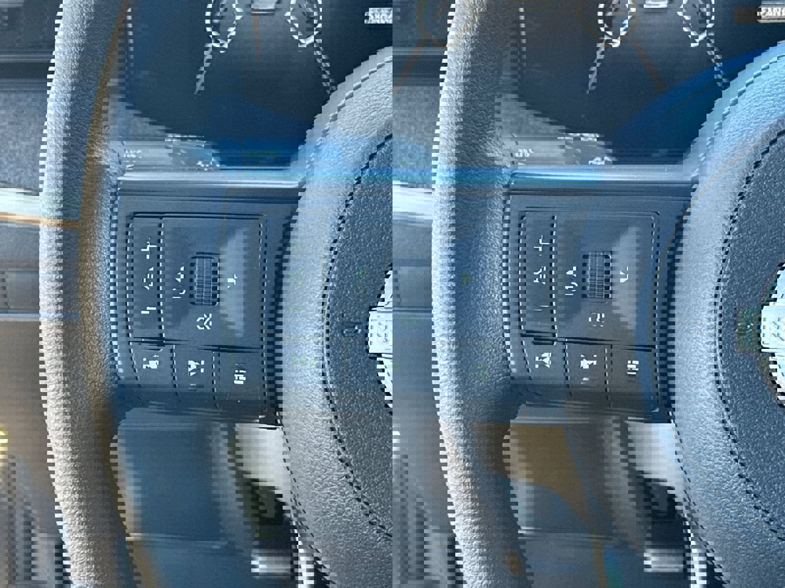 New 2026 Nissan Kicks S image 24