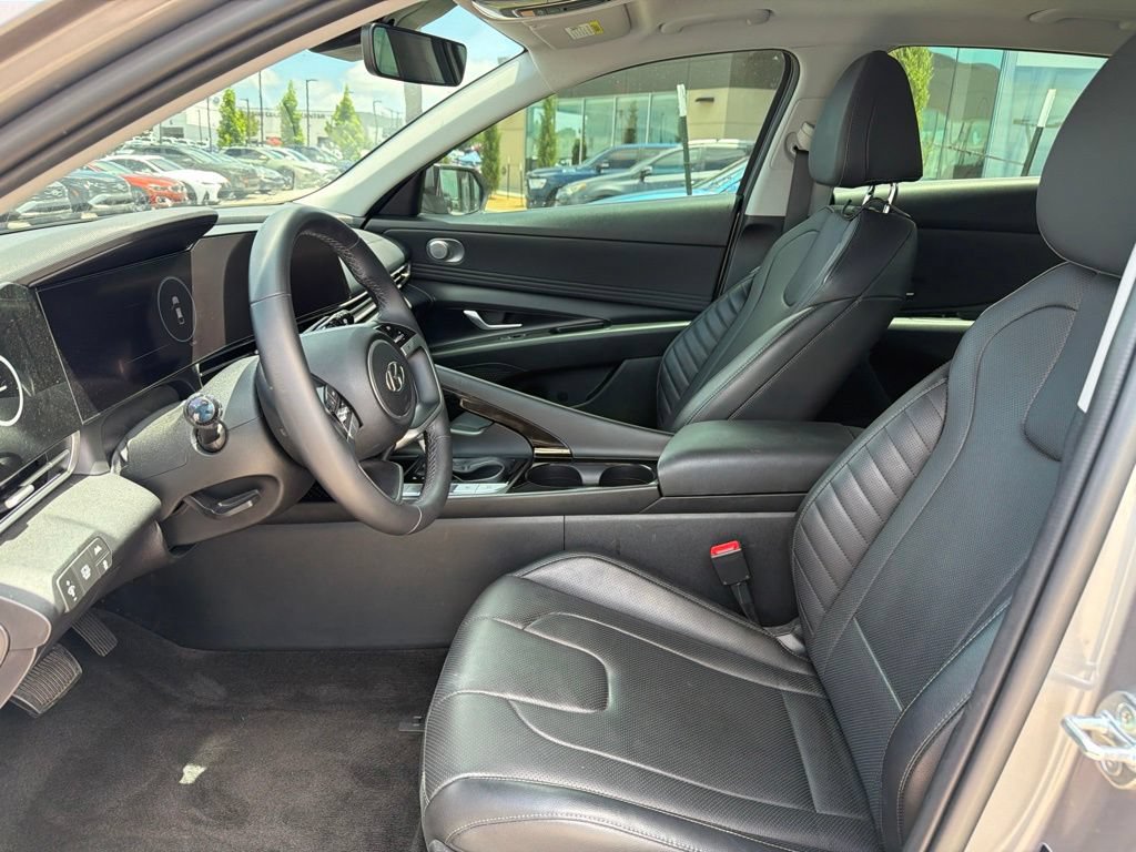 Certified 2023 Hyundai Elantra Limited w/ Cargo Package FWD image 11