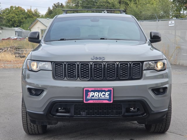 Used 2019 Jeep Grand Cherokee Laredo AWD/4WD image 8