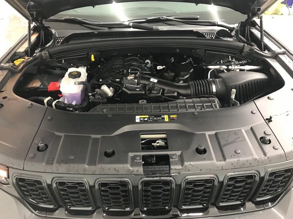 New 2025 Jeep Grand Cherokee Limited image 43