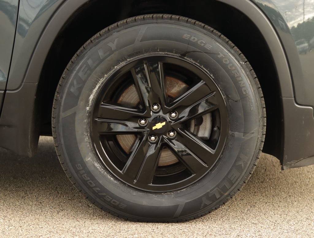 Used 2021 Chevrolet Trax LS w/ Tint and Cruise Package FWD image 30