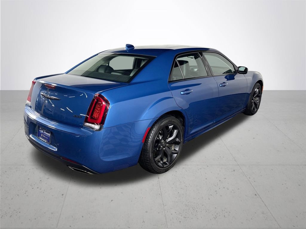 Used 2023 Chrysler 300 Touring L w/ Popular Equipment Group image 6