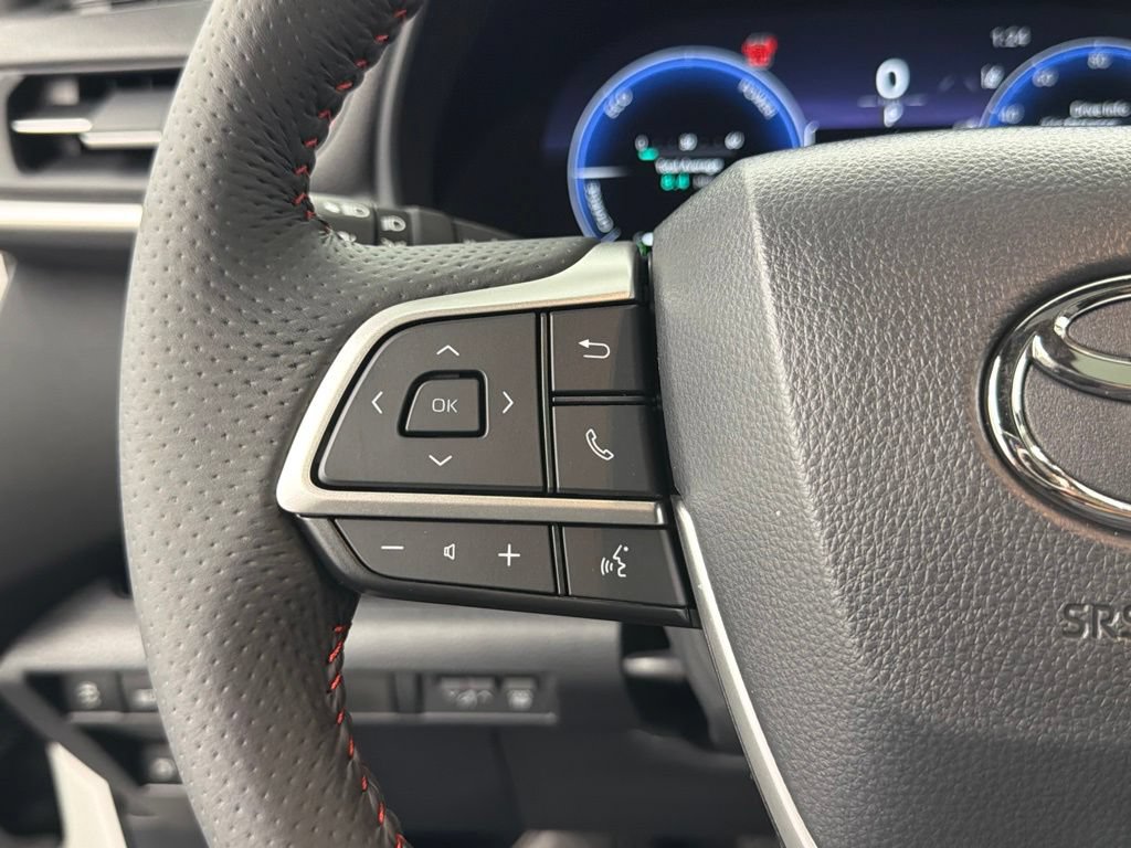 Certified 2026 Toyota Sienna XSE FWD image 27