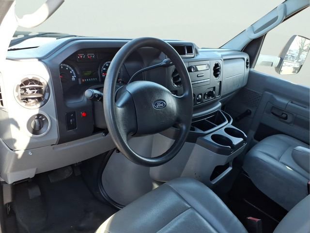 Used 2012 Ford E-450 and Econoline 450 Super Duty image 12