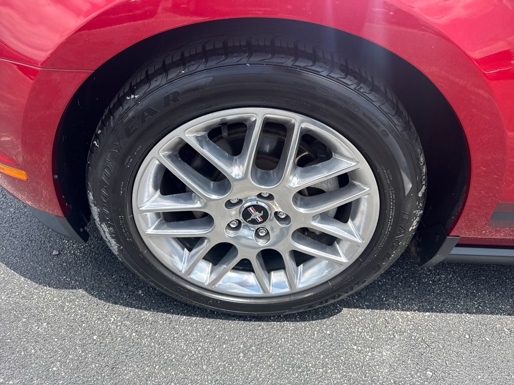 Used 2012 Ford Mustang Premium RWD image 11
