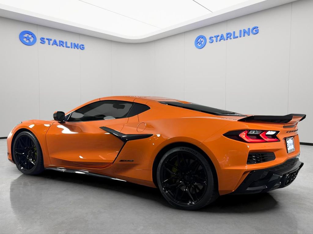 Used 2023 Chevrolet Corvette Z06 w/ Stealth Interior Trim Package RWD image 5