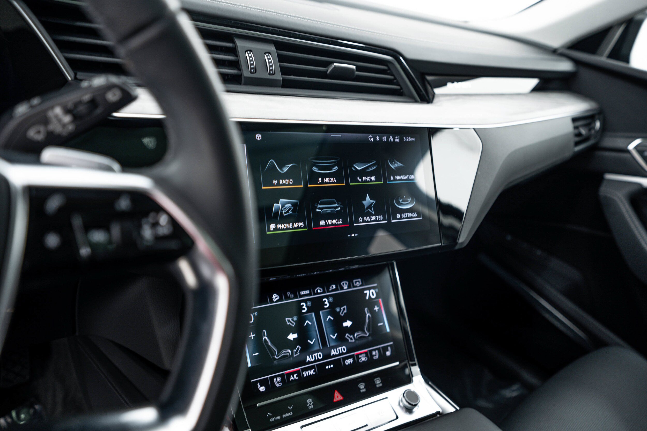 Certified 2024 Audi Q8 e-tron Prestige AWD/4WD image 11