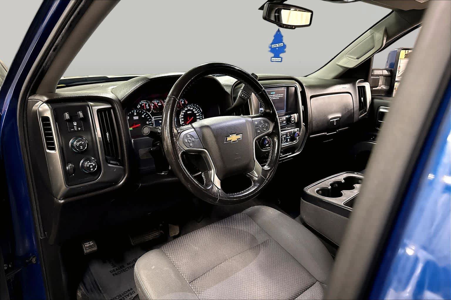 Used 2019 Chevrolet Silverado 1500 LT w/ All Star Edition AWD/4WD image 18
