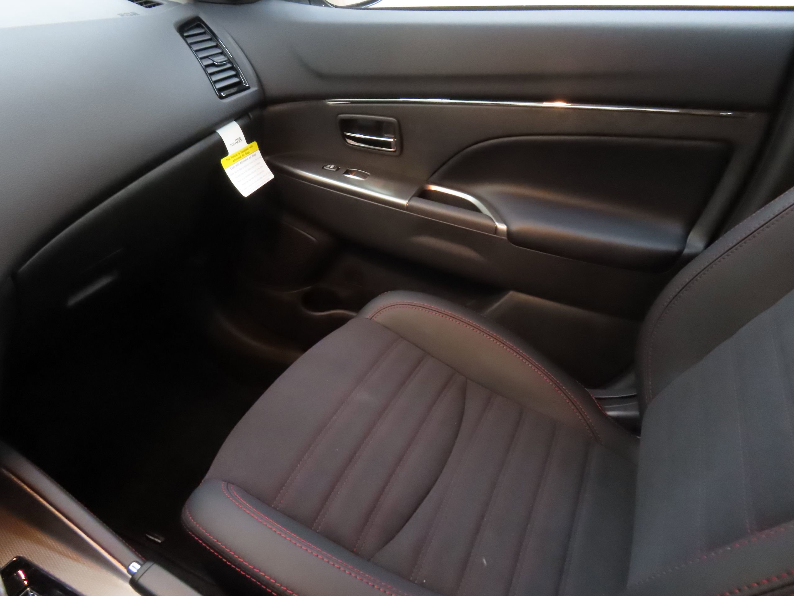 New 2025 Mitsubishi Outlander Sport SE image 18