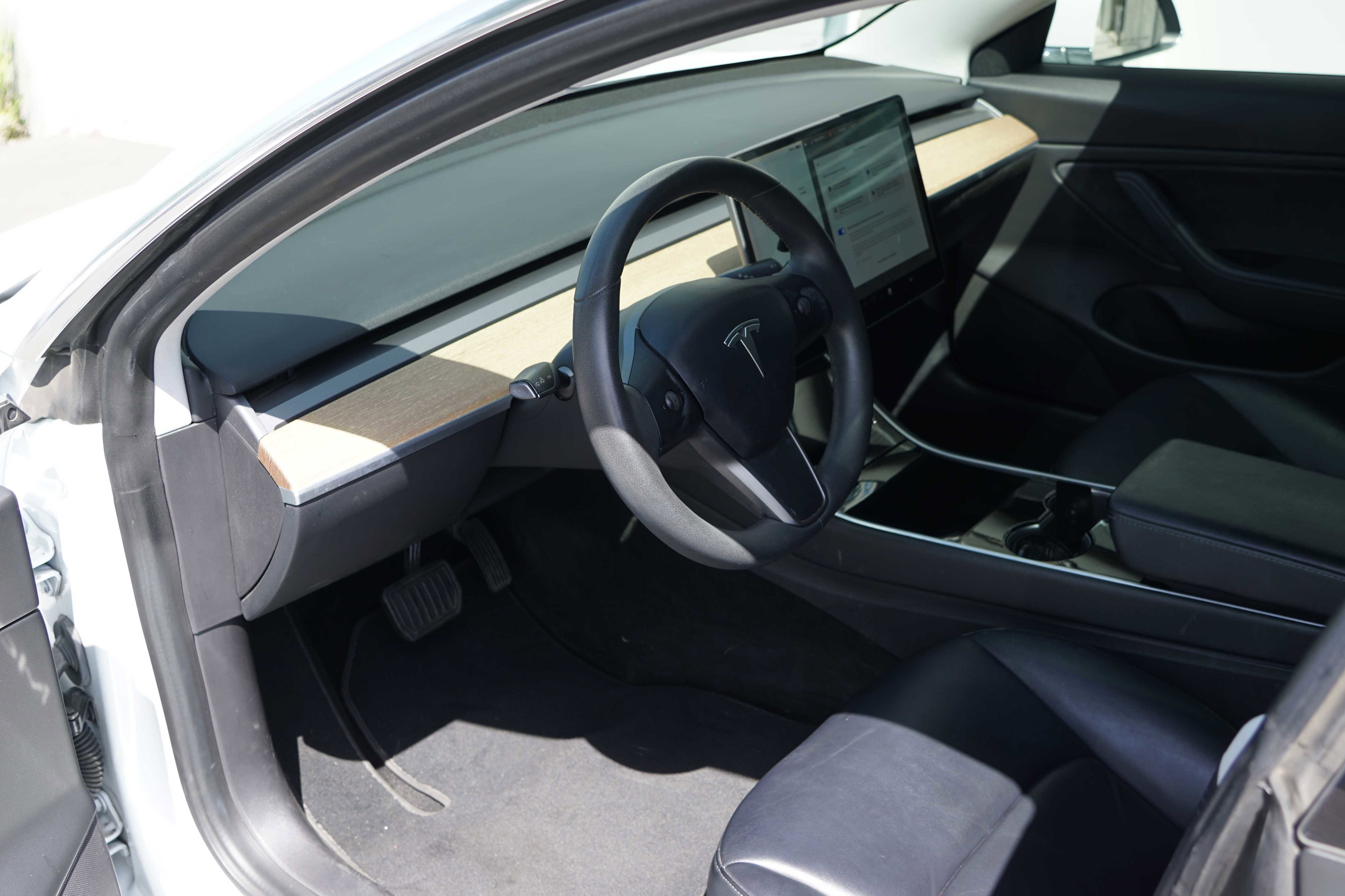 Used 2020 Tesla Model 3 Long Range image 37