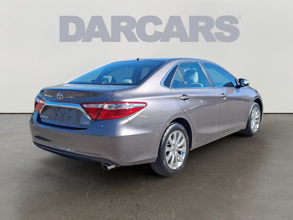 Used 2017 Toyota Camry XLE FWD image 6