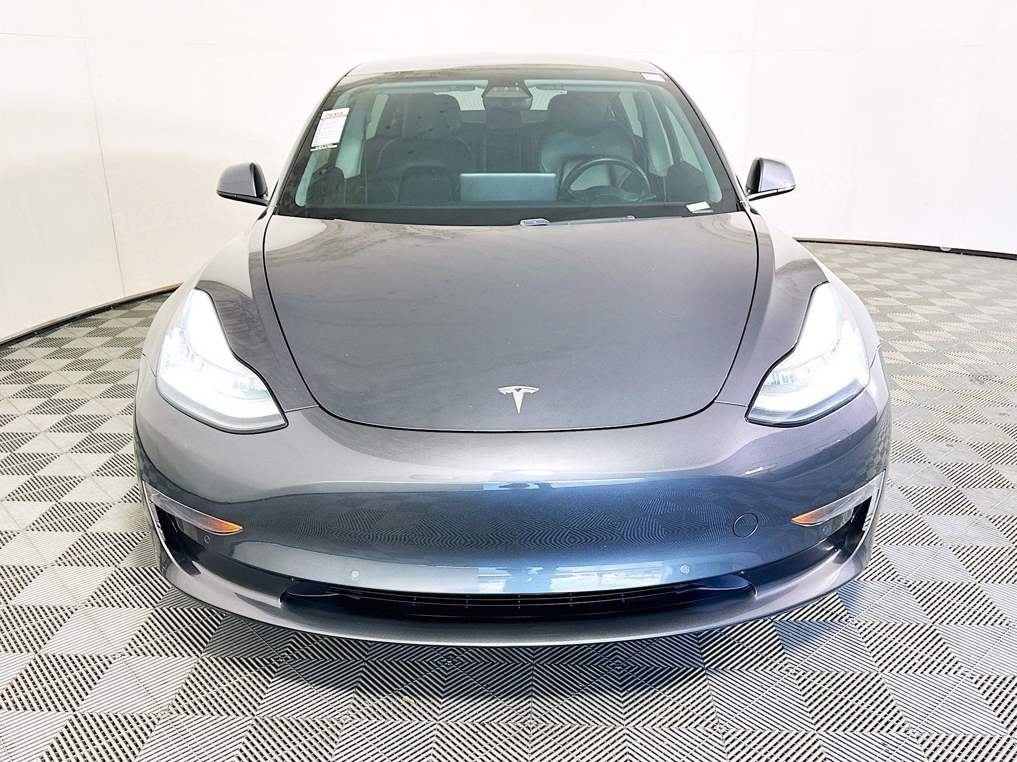 Used 2020 Tesla Model 3 Standard Range Plus RWD image 8