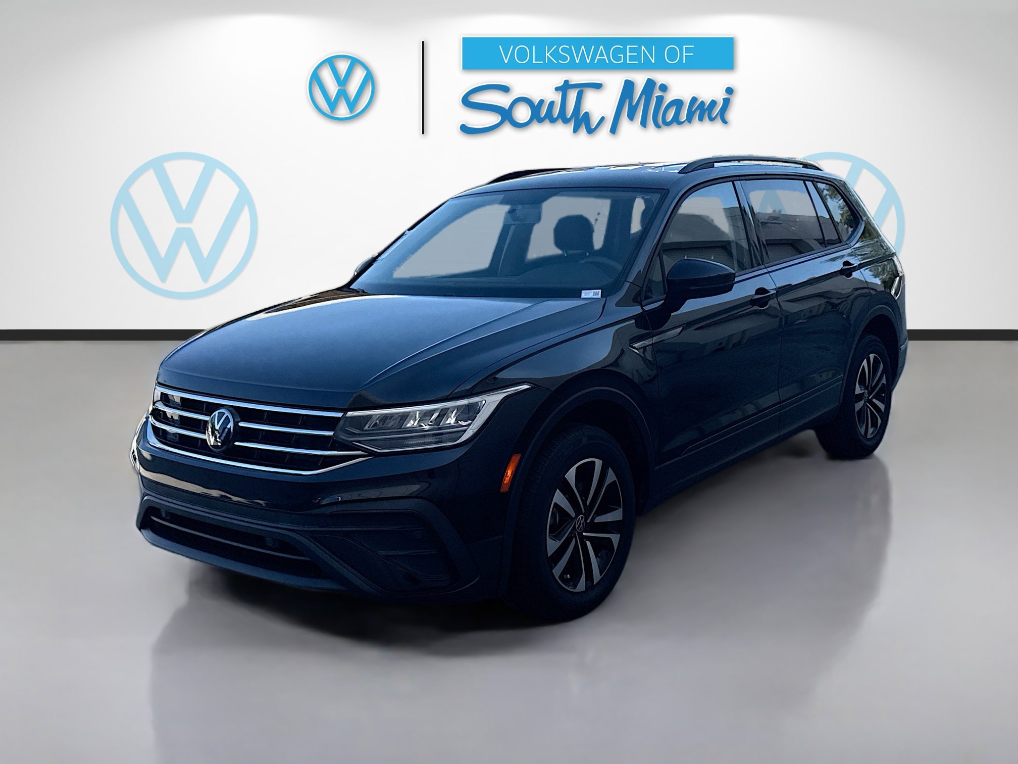Used 2022 Volkswagen Tiguan S image 3