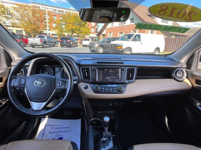 Used 2018 Toyota RAV4 Limited image 11