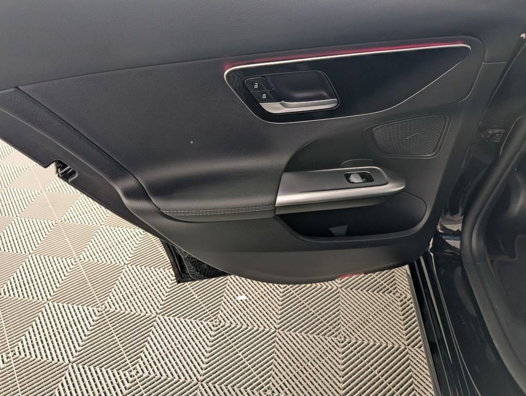 Used 2024 Mercedes-Benz C 300 Sedan image 27