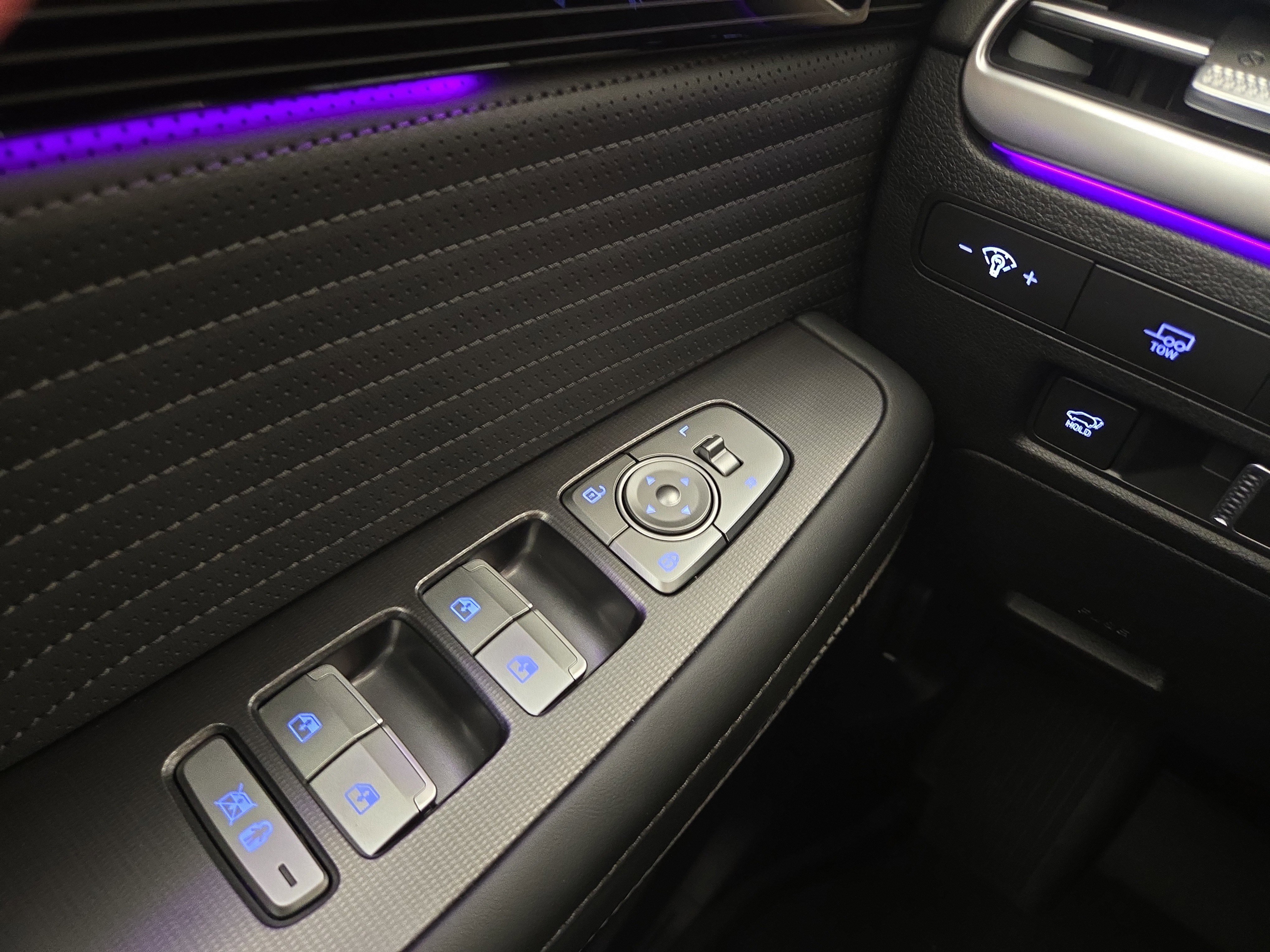 Used 2024 Hyundai Palisade Calligraphy image 30