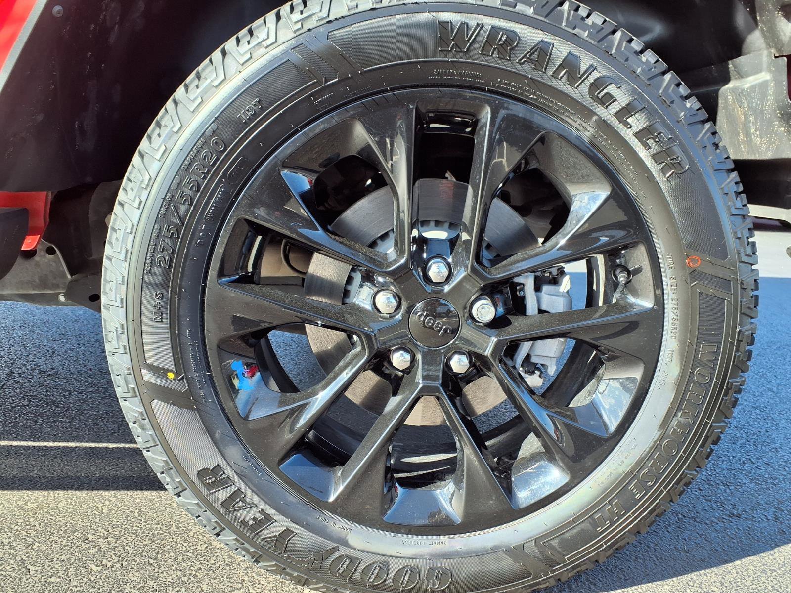 Used 2023 Jeep Wrangler Unlimited Sahara image 35