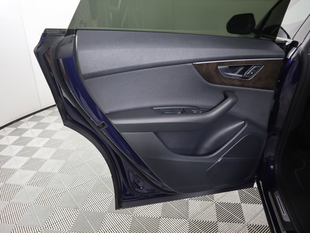 Used 2020 Audi Q8 Premium Plus image 27