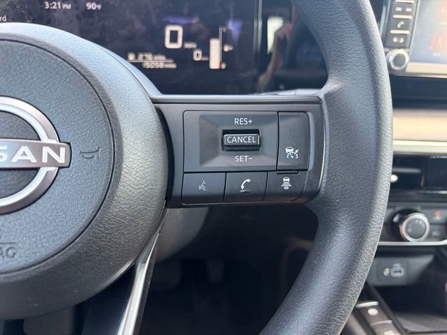 Used 2025 Nissan Kicks S image 10