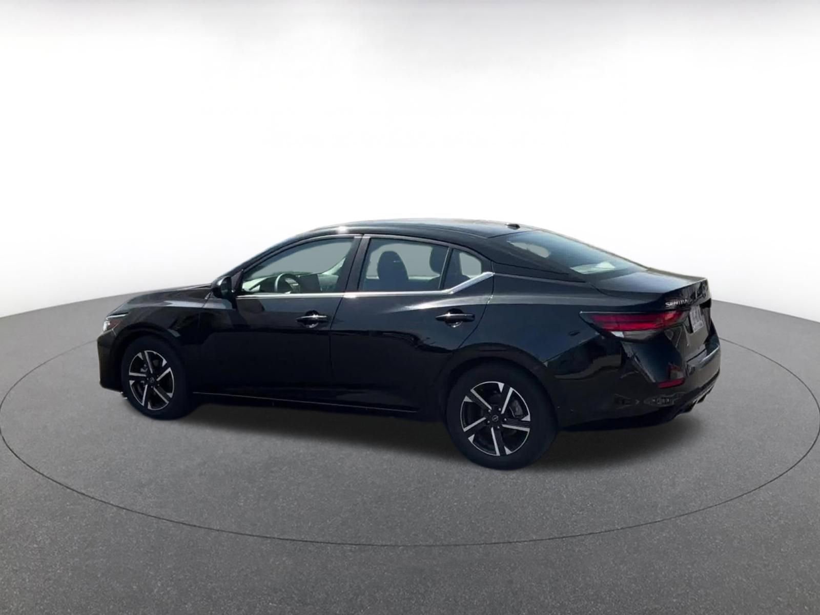Used 2025 Nissan Sentra SV image 10