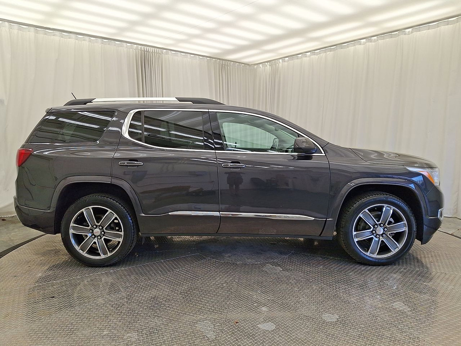 Used 2017 GMC Acadia Denali w/ Technology Package image 26