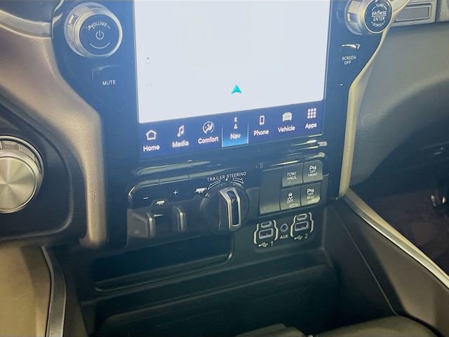 Used 2022 RAM 1500 Laramie AWD/4WD image 17