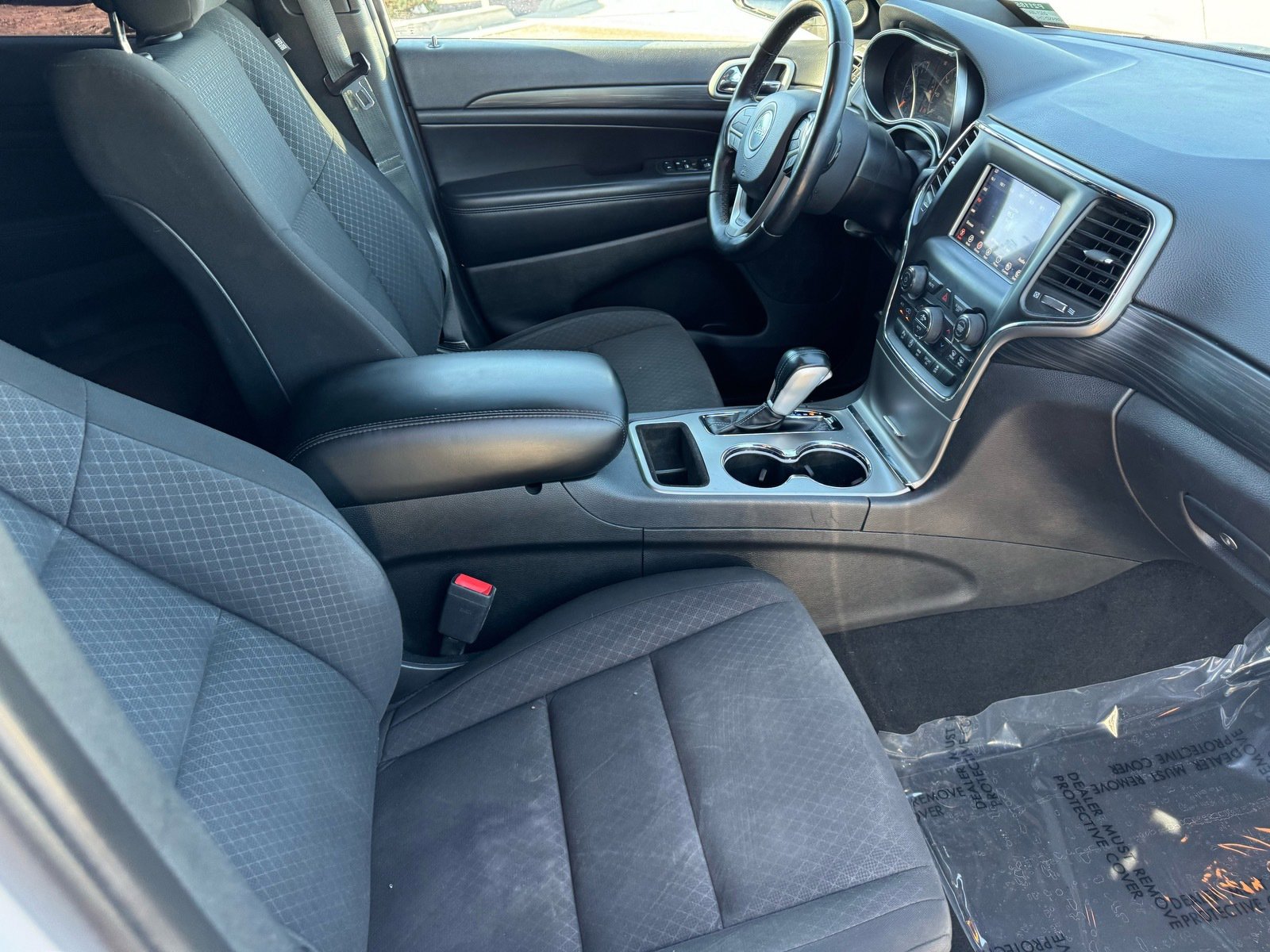 Used 2021 Jeep Grand Cherokee Laredo image 11