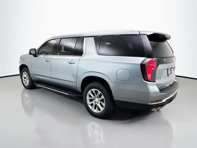 Used 2025 Chevrolet Suburban Premier w/ Sun And Tow Package AWD/4WD image 6